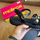 Sandália Moleca Rasteira Pedrarias Douradas