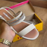 Sandália Moleca Tira Brilhosa