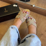 Sandália Rasteira Cravejada Vizzano (Oferta de Atualização de estoque)