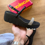 Sandália Moleca Plataforma Tira em Strass