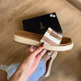 Sandália Vizzano Bordado