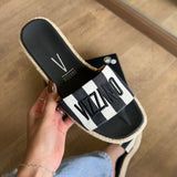 Sandália Vizzano Bordado