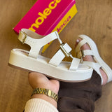 Sandália Moleca Napa Tresse Detalhe Dourado